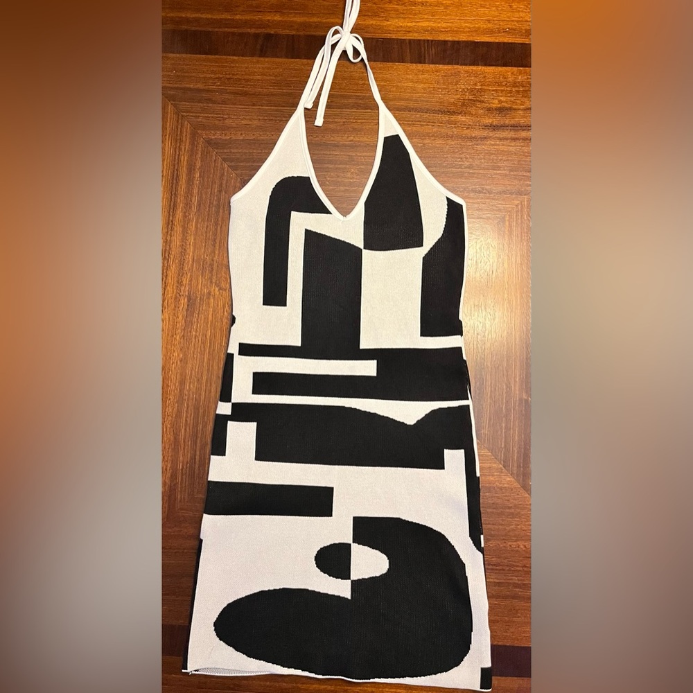 Fox & Gray Black & White Abstract Halter Dress-Size M